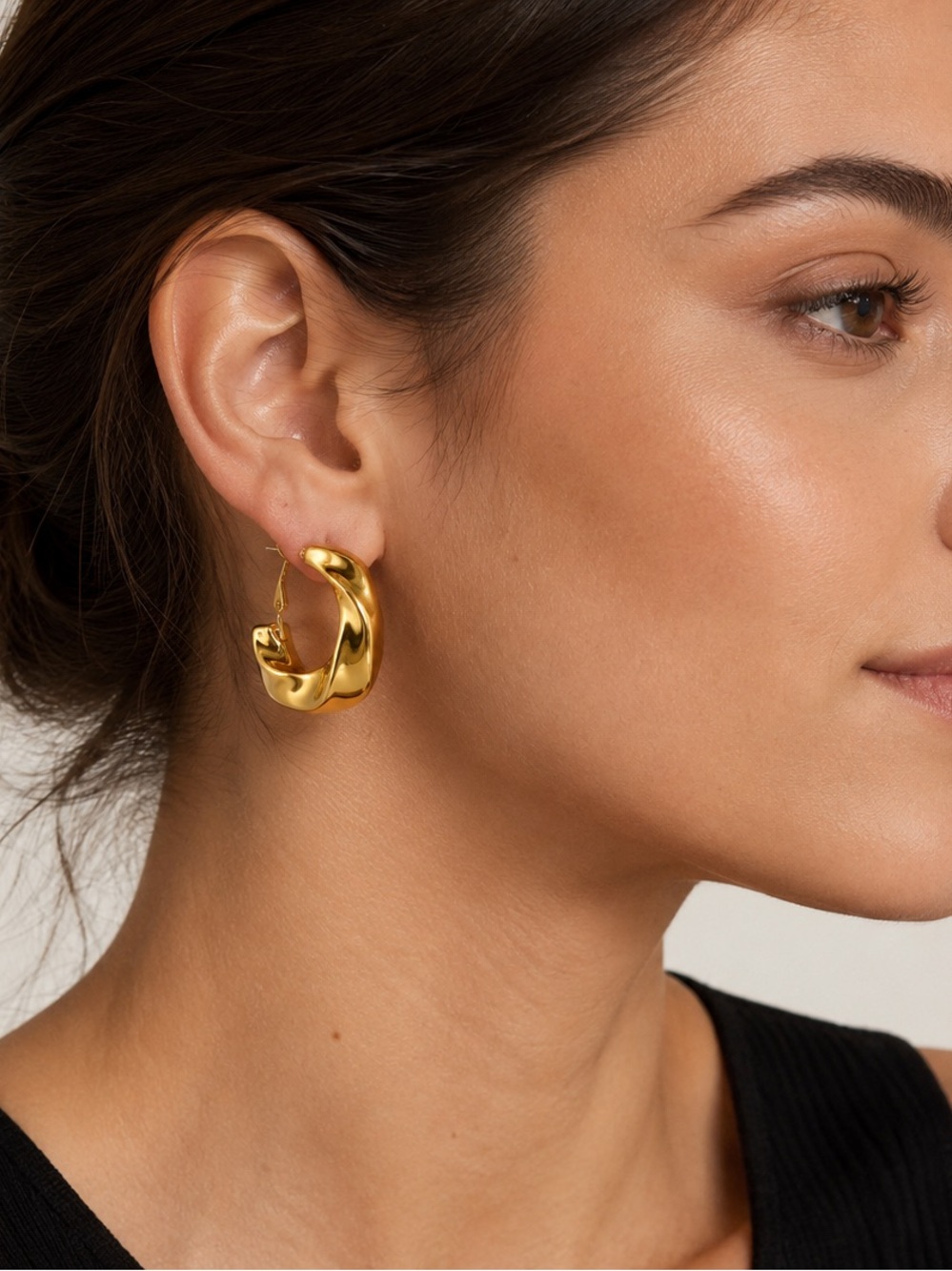 Zara Shiny Gold Twisted Hoop Earrings - Women Jewelry - Picture 3 of 4